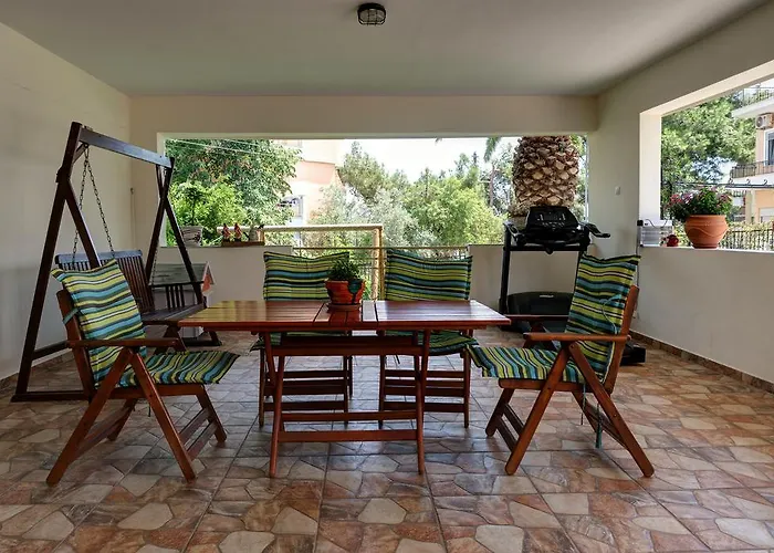 Kouros アパート カヴァラ